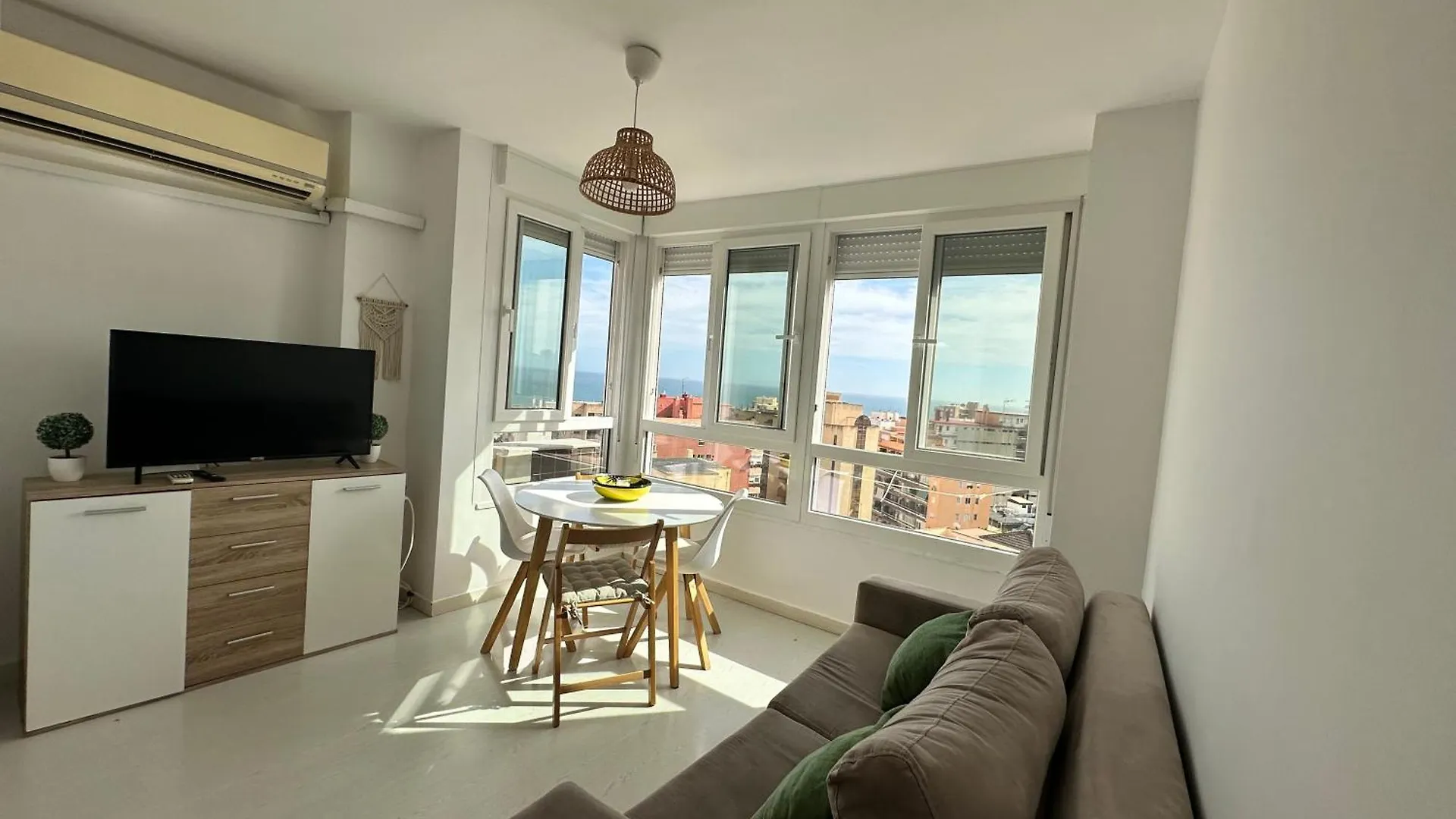 Ver952 - Vistas Mar Y Piscina, Wifi, Playa 600 Metros, Centro 150 Metros Торремолинос